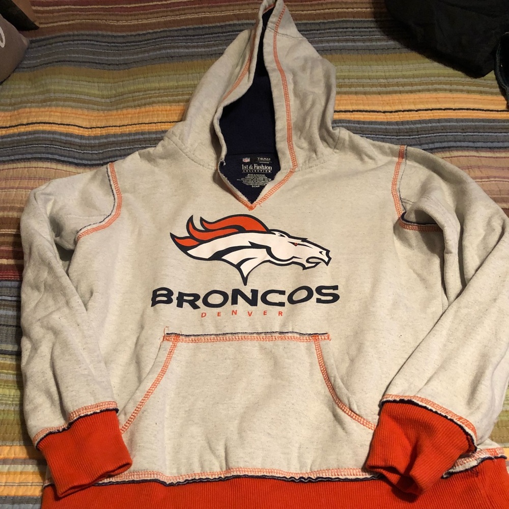 Denver Broncos sweatshirt